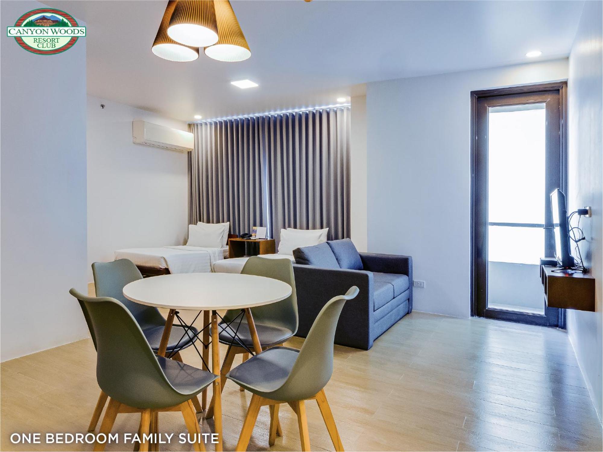 Canyon Woods Resort Club Tagaytay タガイタイ エクステリア 写真