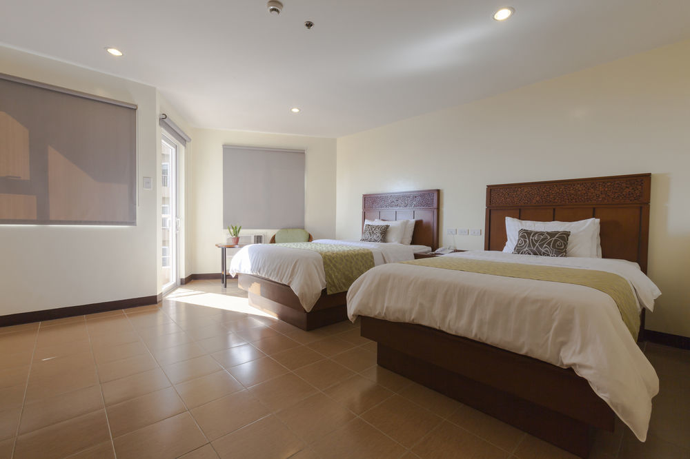 Canyon Woods Resort Club Tagaytay タガイタイ エクステリア 写真